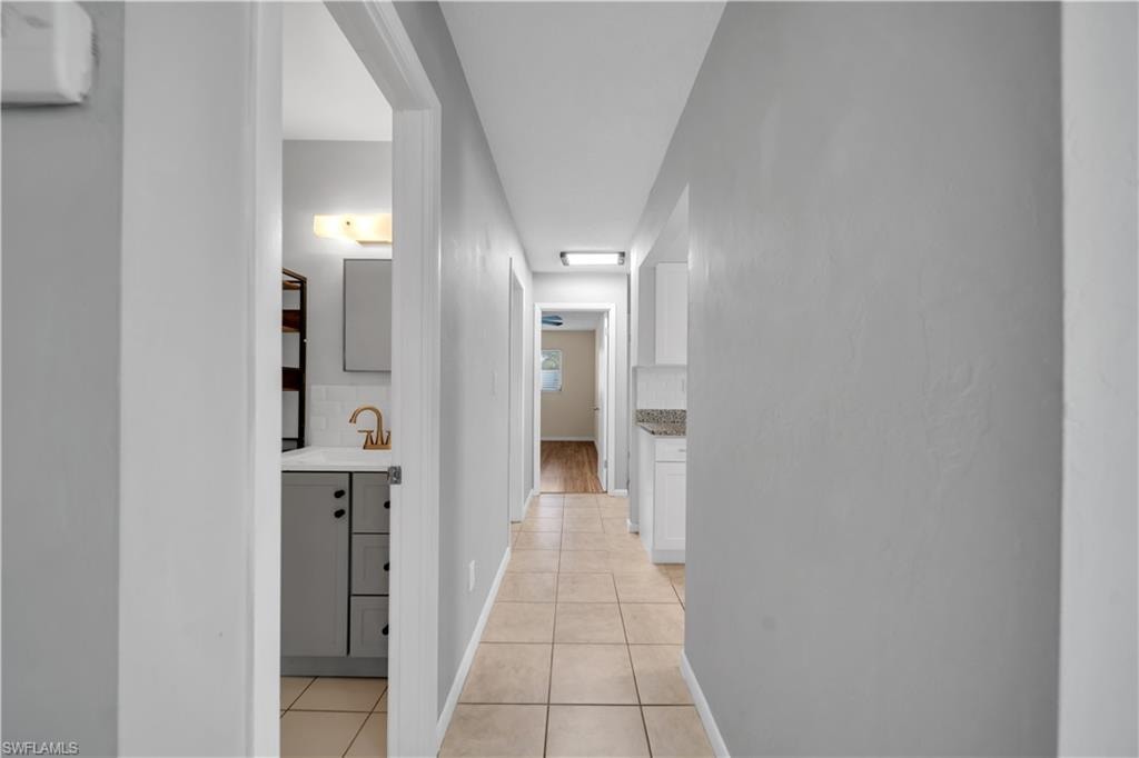 11 Hamlin CT photo 7