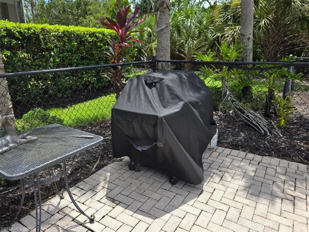GRILL ATLEXINGTON POOL