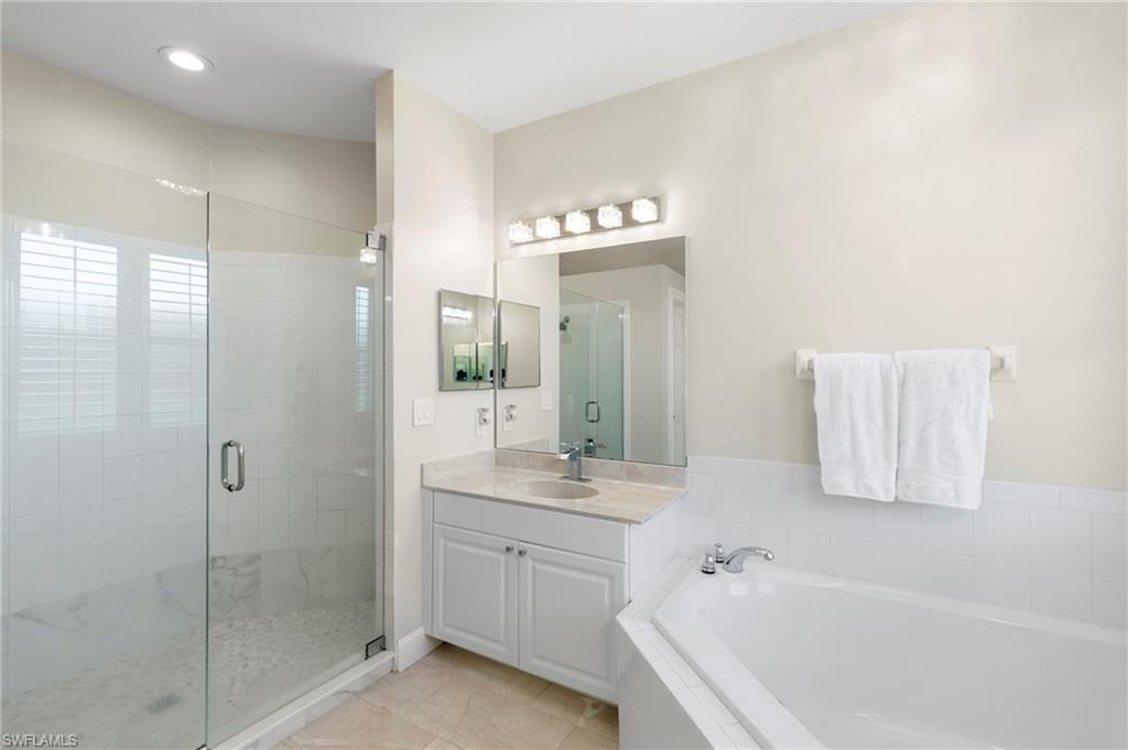 6561 Autumn Woods BLVD photo 17