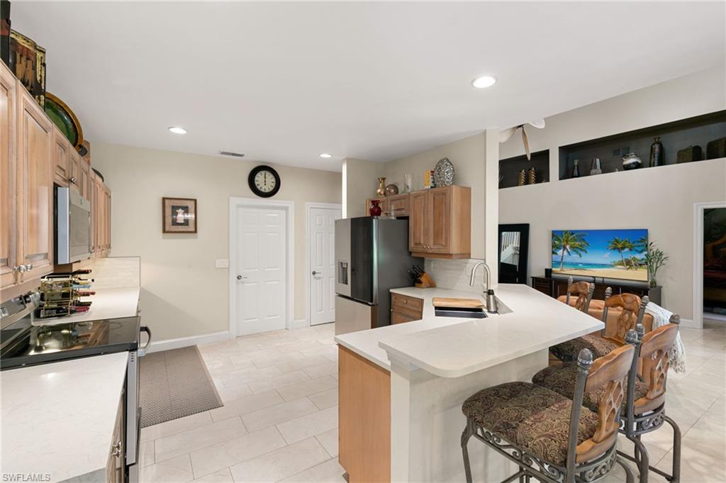 6561 Autumn Woods BLVD photo 9