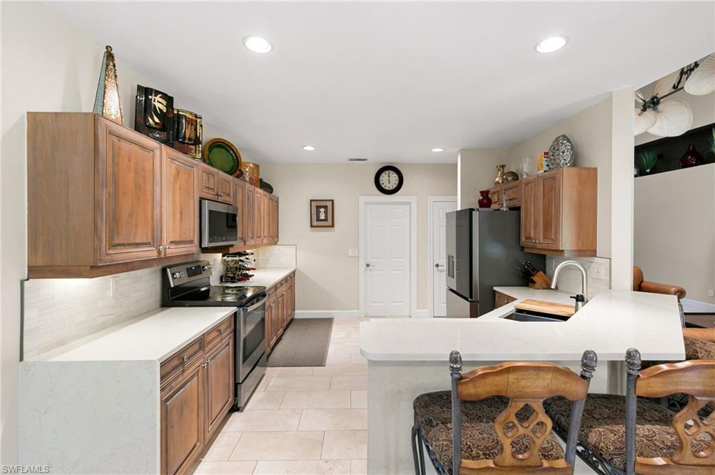 6561 Autumn Woods BLVD photo 8