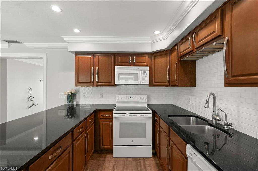 505 5th AVE photo 13