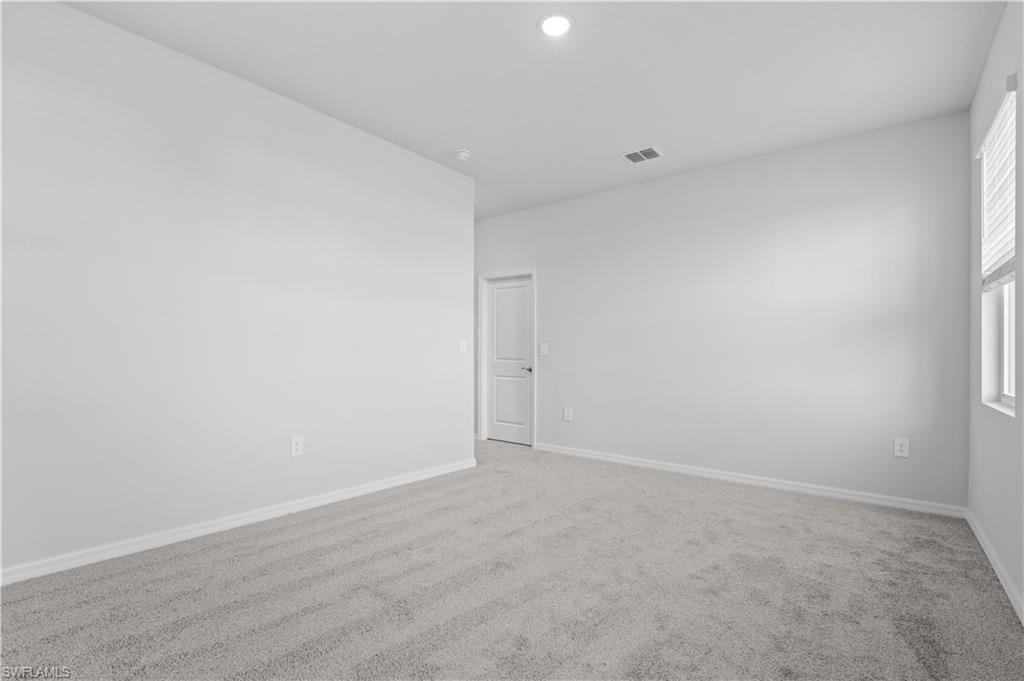 3901 NE 19th AVE photo 10