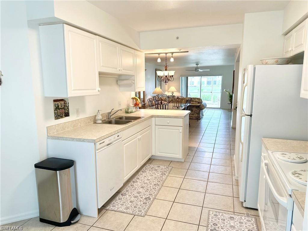 25762 Lake Amelia WAY 105 photo 9