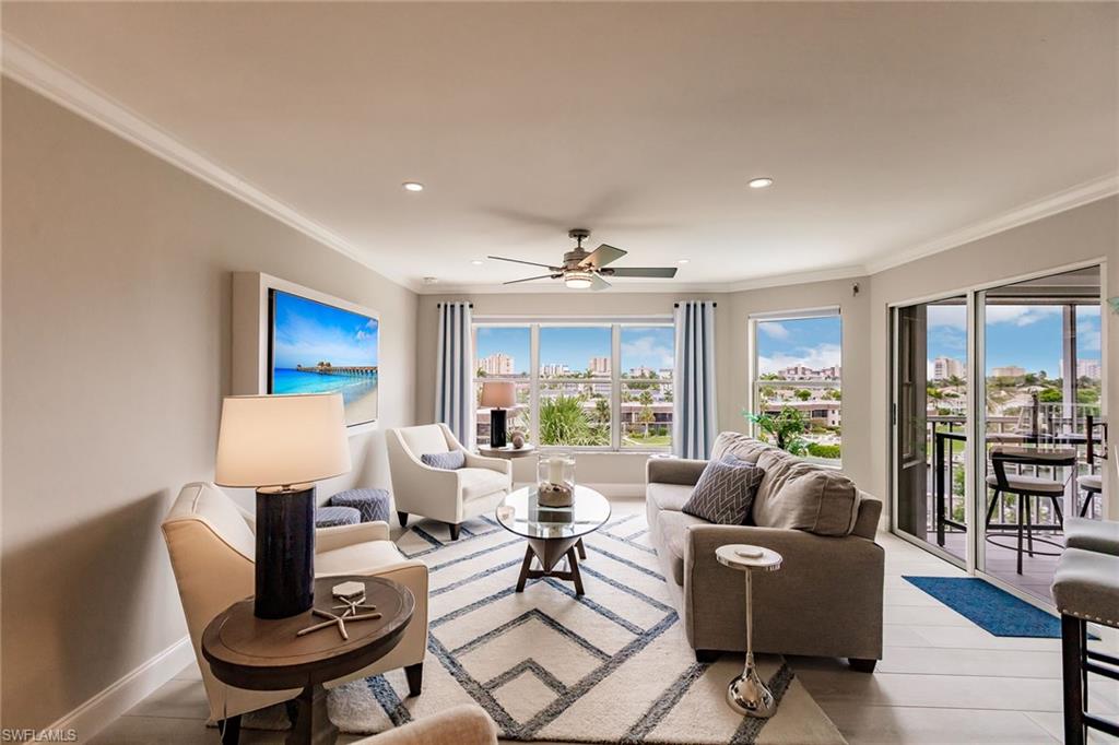900 Collier CT 406