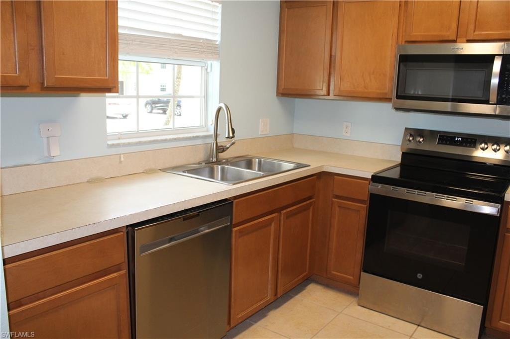 9076 Gervais CIR 403