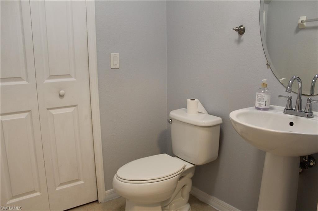 9076 Gervais CIR 403 photo 11