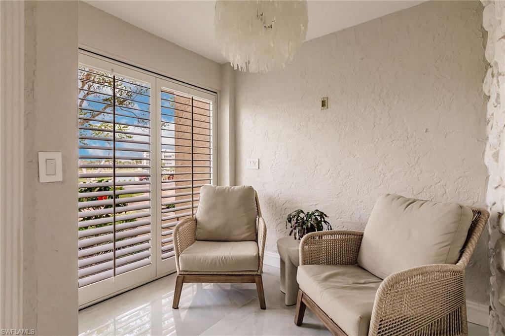 376 Leatherfern LN photo 9