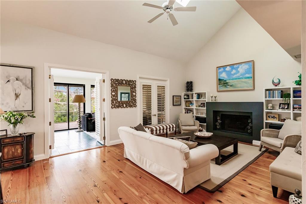 376 Leatherfern LN photo 15