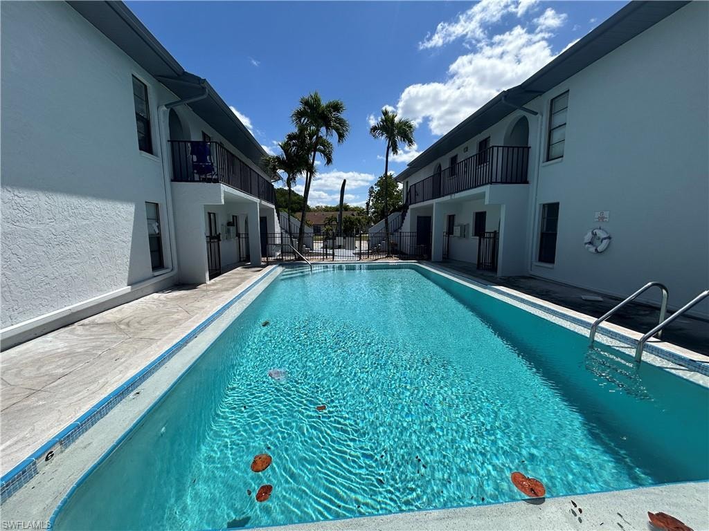 4712 SE 5th PL 201