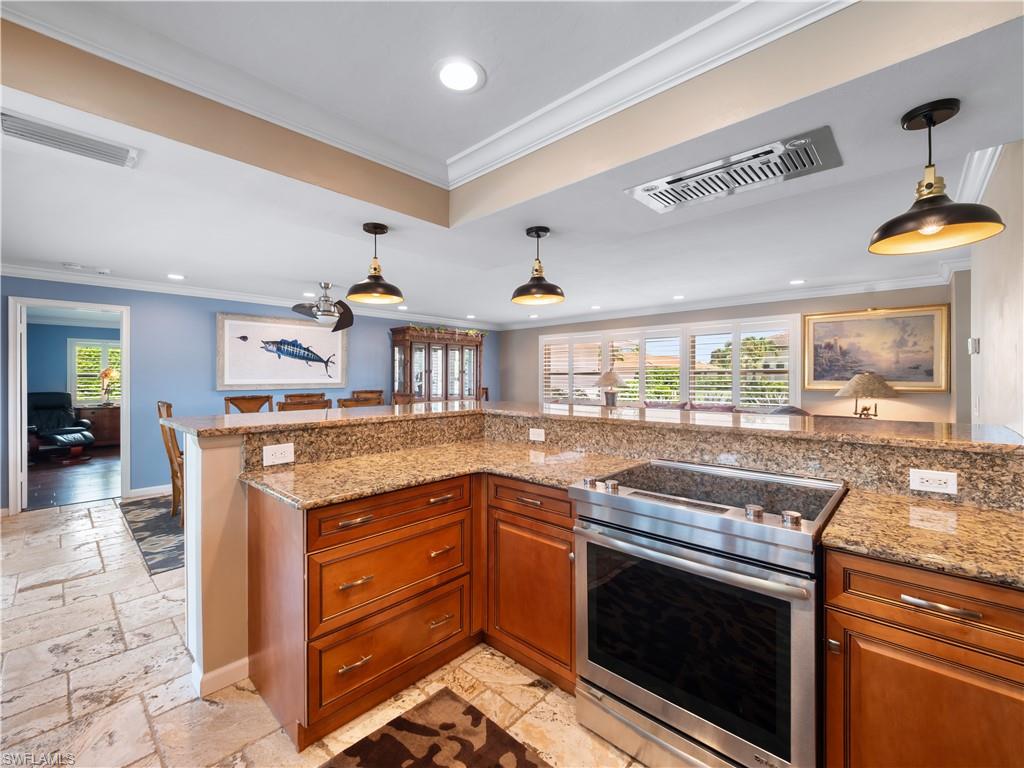 980 Bal Isle DR photo 14