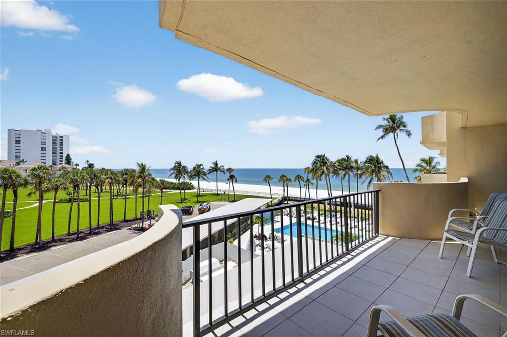 Balcony with a magnificent view of the Gulf and brilliant sunsets