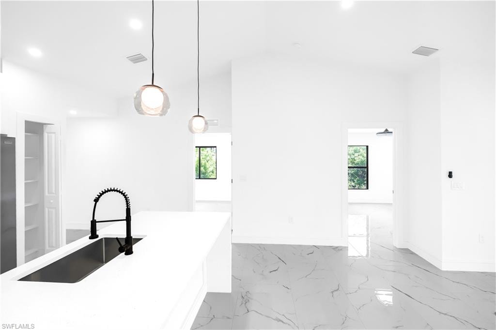 1507 Hank AVE photo 14