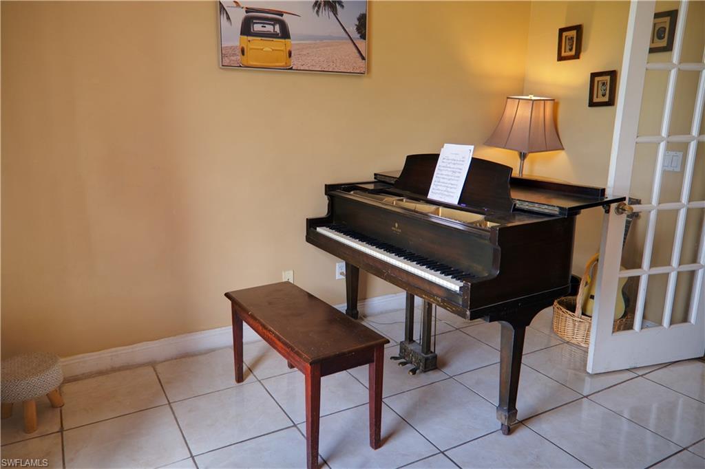 5325 Beauty ST photo 19
