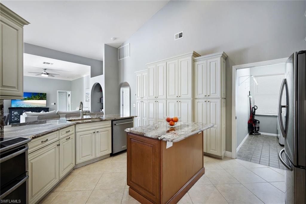 12070 Fairway Isles DR photo 11