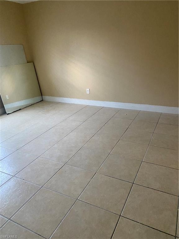 2702 Robin AVE S photo 8
