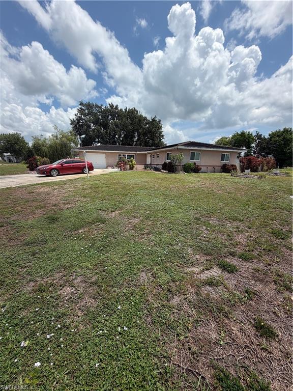 225 Lake DR