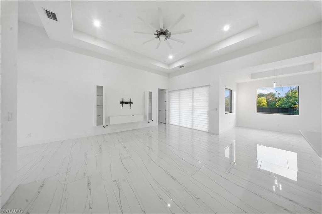 1124 35th LN photo 11