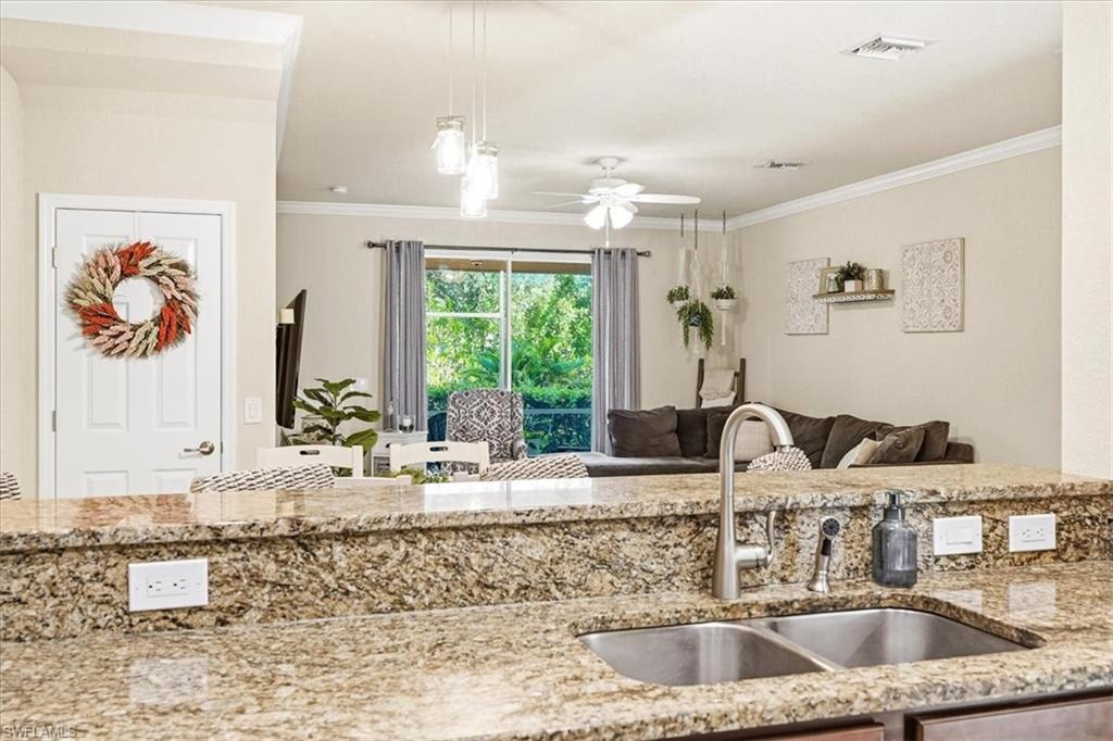 10034 Via Colomba CIR photo 8