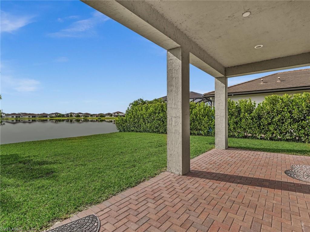 4784 Sophia DR photo 23
