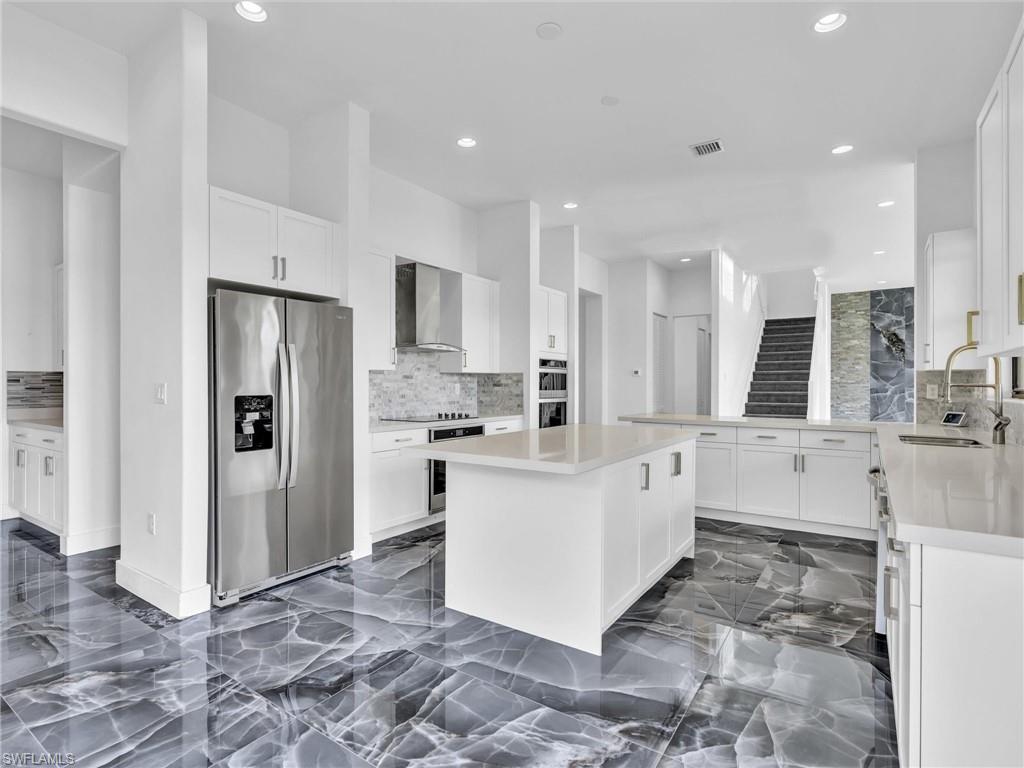 4784 Sophia DR photo 16