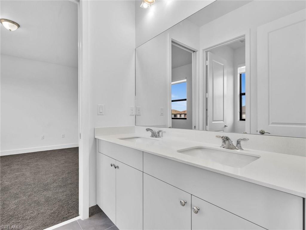 4784 Sophia DR photo 34