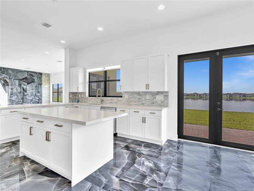 4784 Sophia DR photo 15