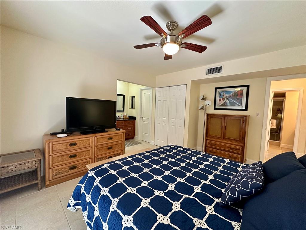 788 Park Shore DR D20 photo 12