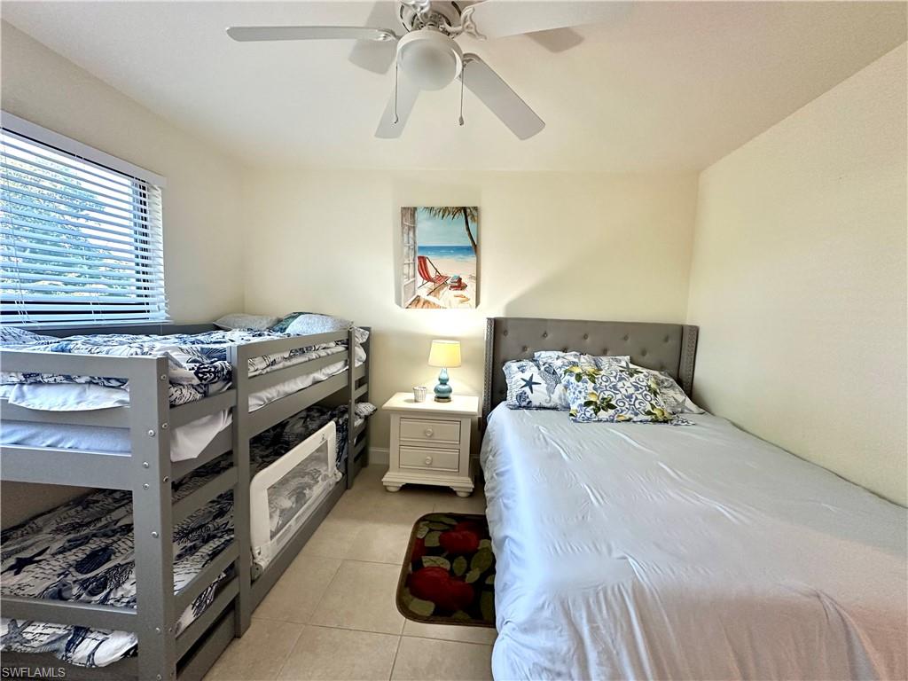 788 Park Shore DR D20 photo 18