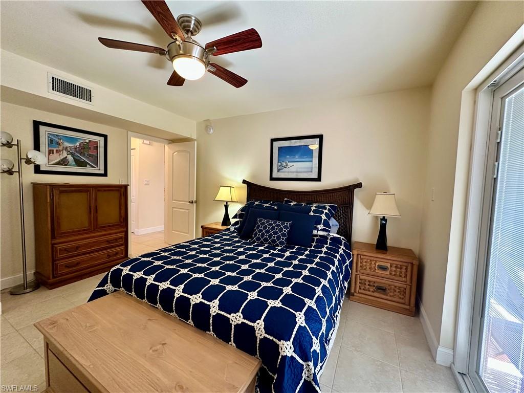 788 Park Shore DR D20 photo 11
