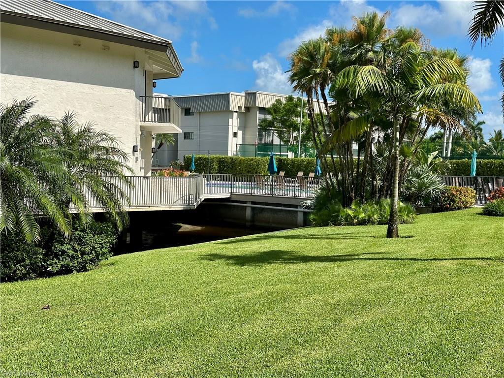 788 Park Shore DR D20 photo 29