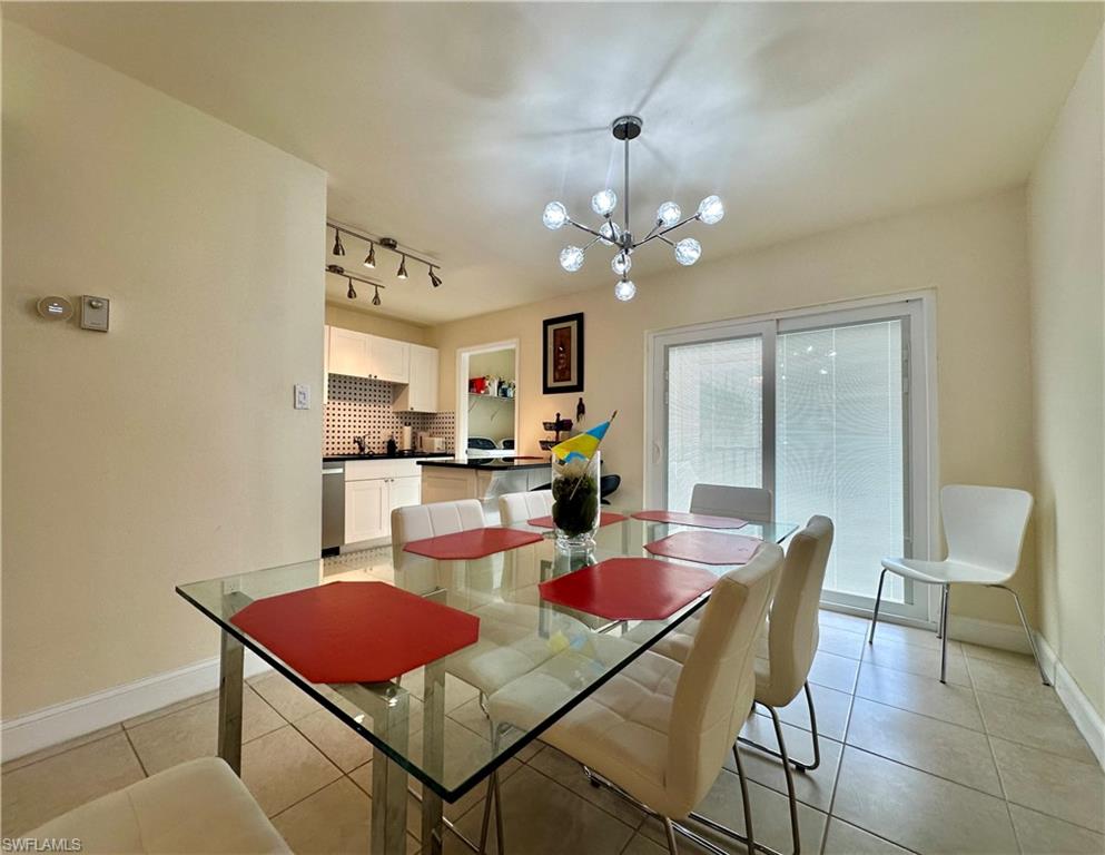 788 Park Shore DR D20 photo 8