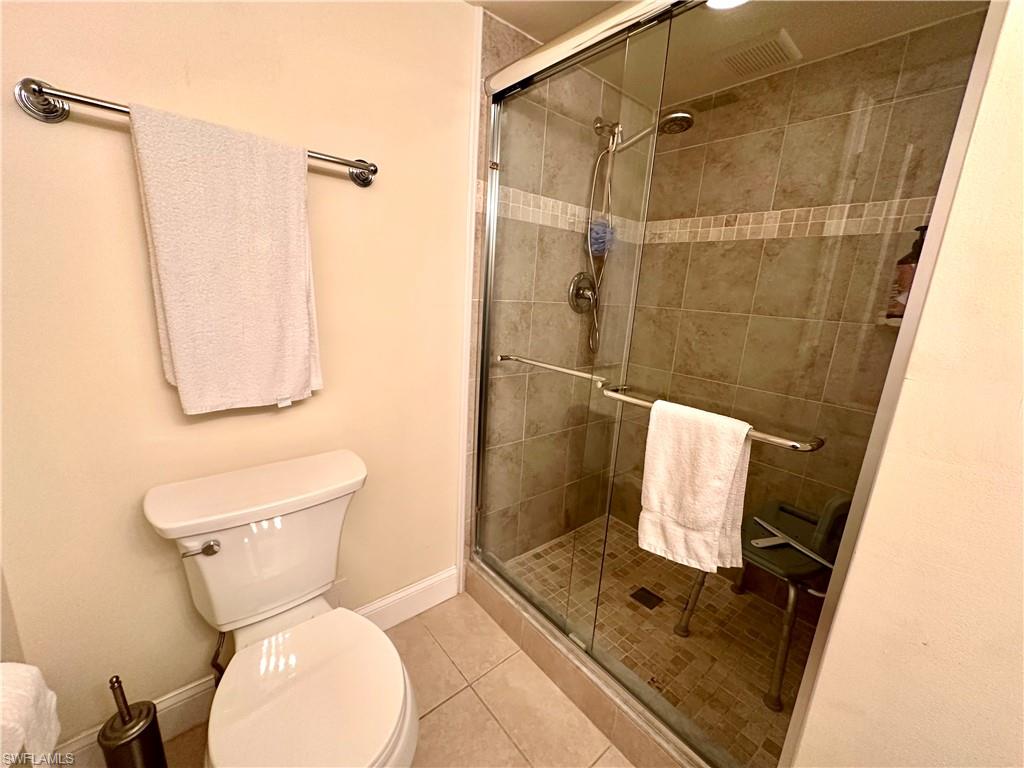 788 Park Shore DR D20 photo 21
