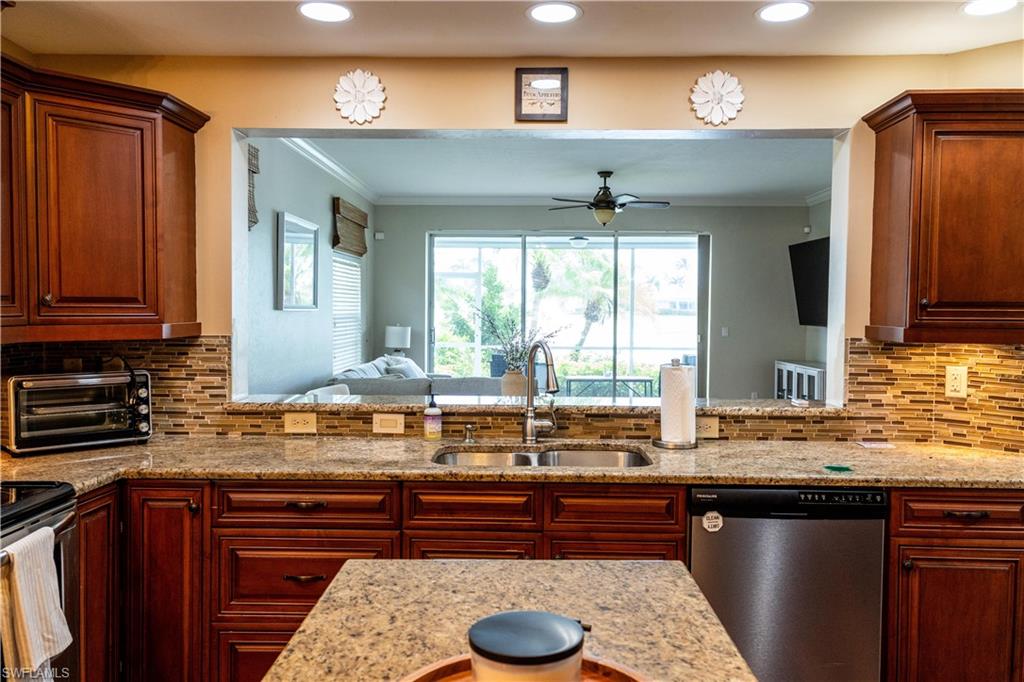 8340 Mystic Greens WAY 1501 photo 12