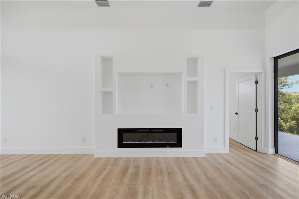 2929 Diplomat PKWY W photo 8