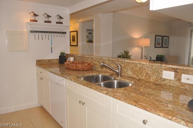 555 Park Shore DR B410 photo 6