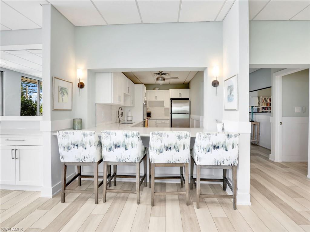 555 Park Shore DR B410 photo 28