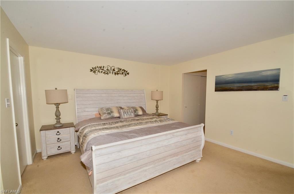 555 Park Shore DR B-309 photo 12