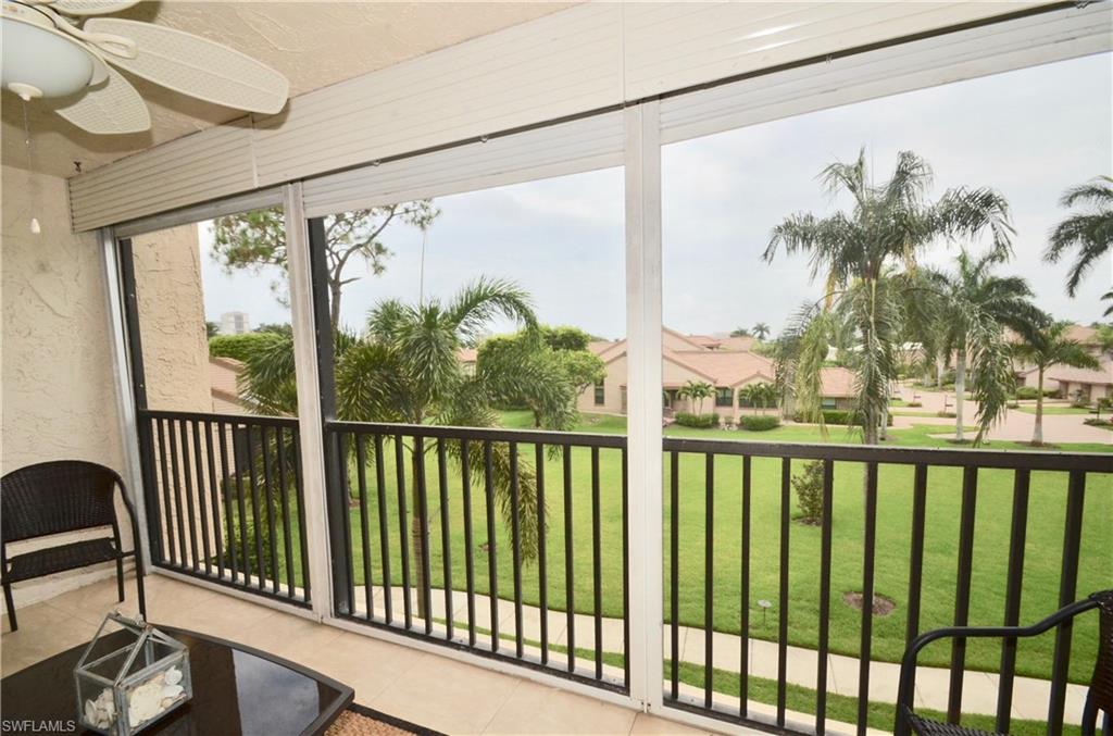 555 Park Shore DR B-309 photo 19