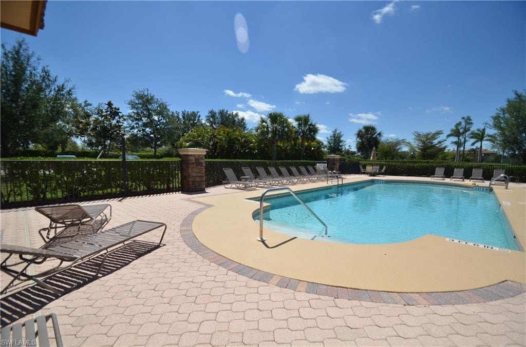 10572 Smokehouse Bay DR 101 photo 21