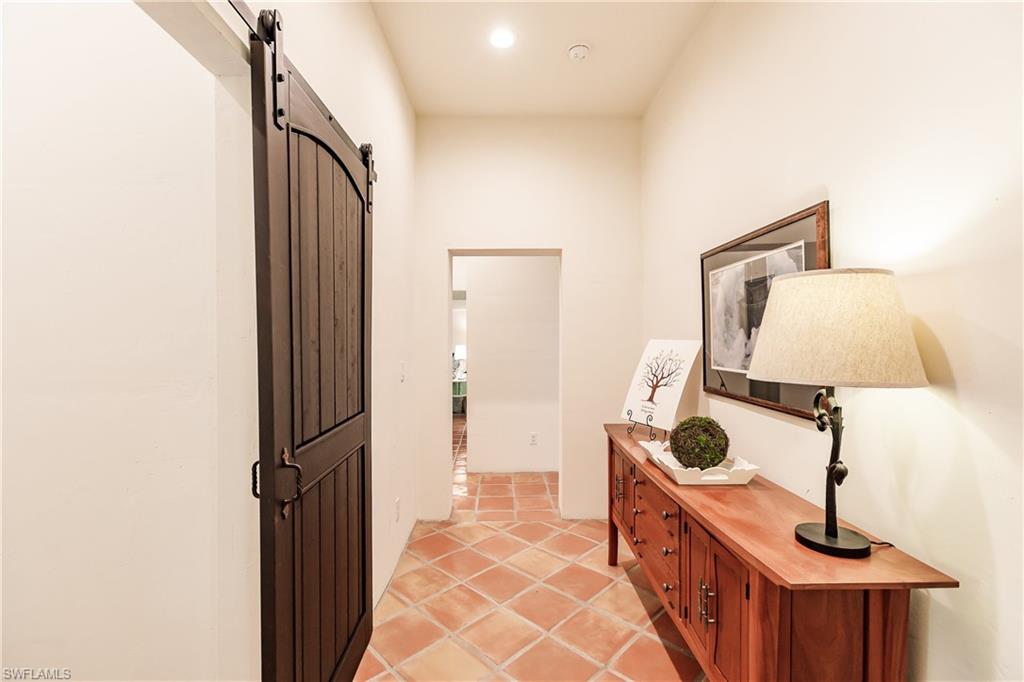 1291 Caloosa DR photo 15