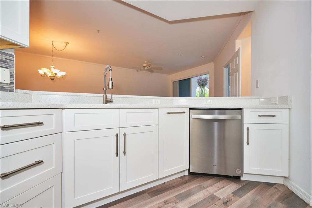 9140 Southmont CV 102 photo 18