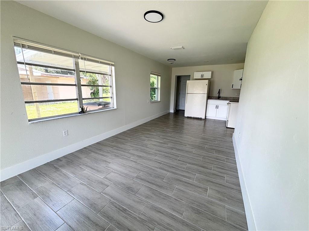 559 Wood AVE