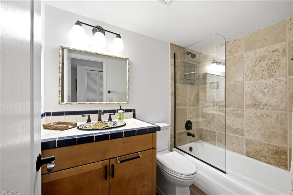 333 Harbour DR 209 photo 23