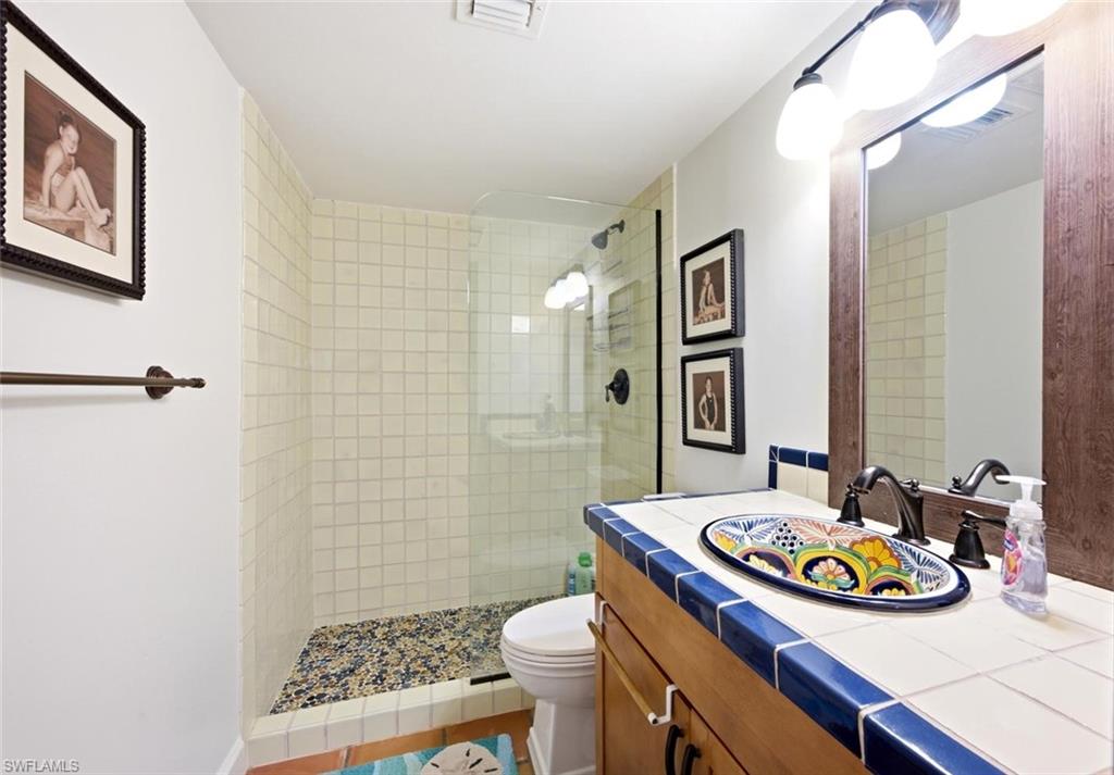 333 Harbour DR 209 photo 20