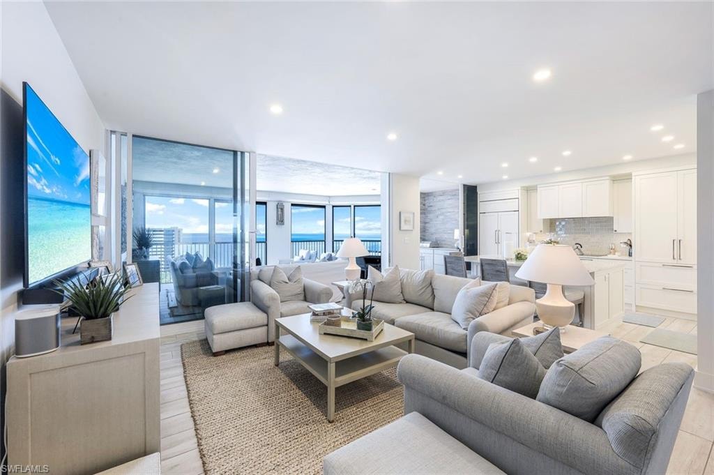 4051 Gulf Shore BLVD N 105