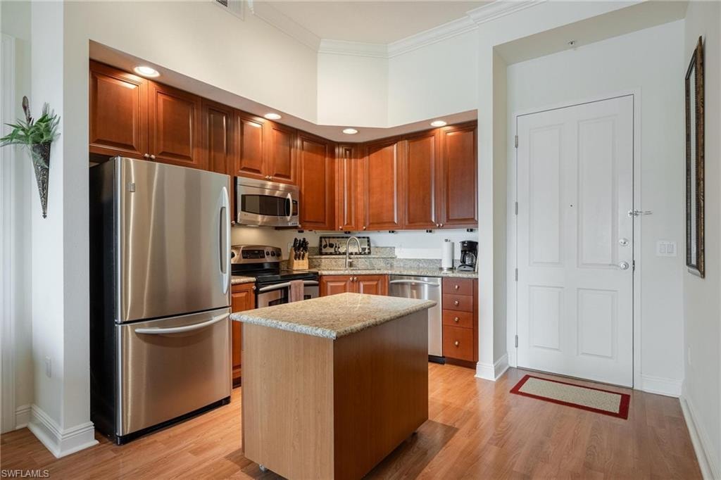 2825 Palm Beach BLVD 703 photo 7