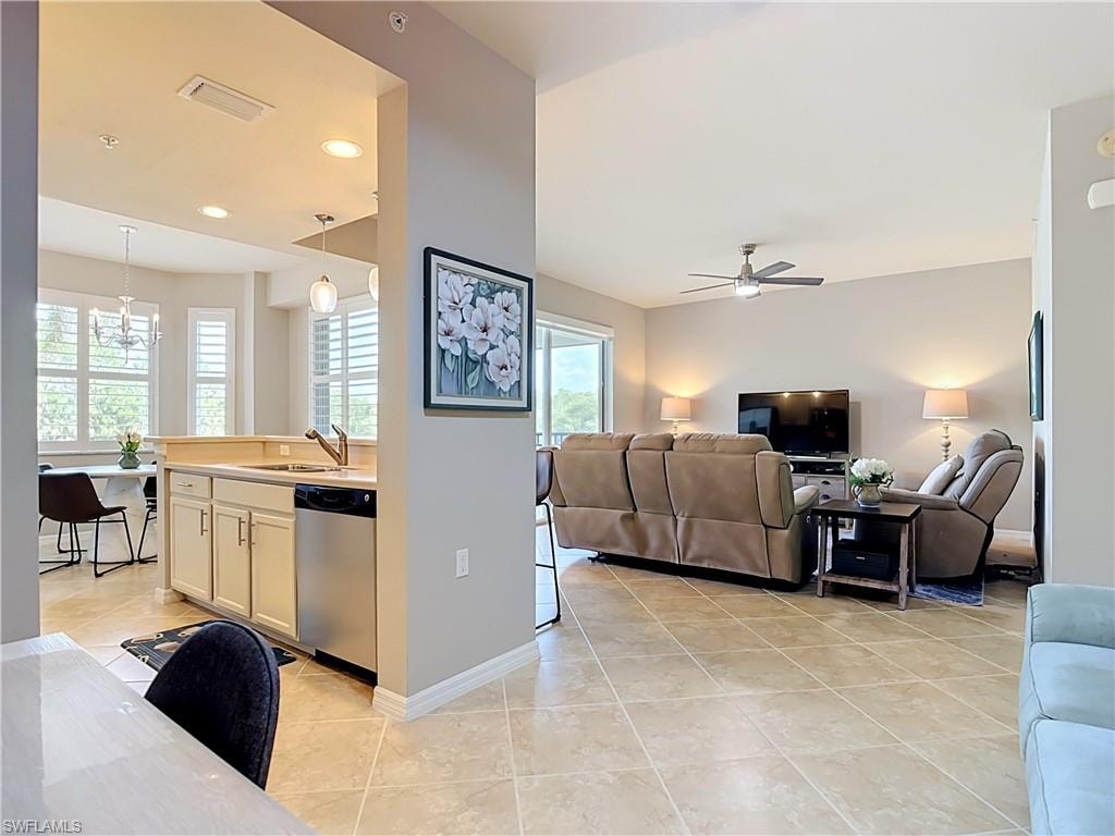 10321 Heritage Bay BLVD 1527 photo 15