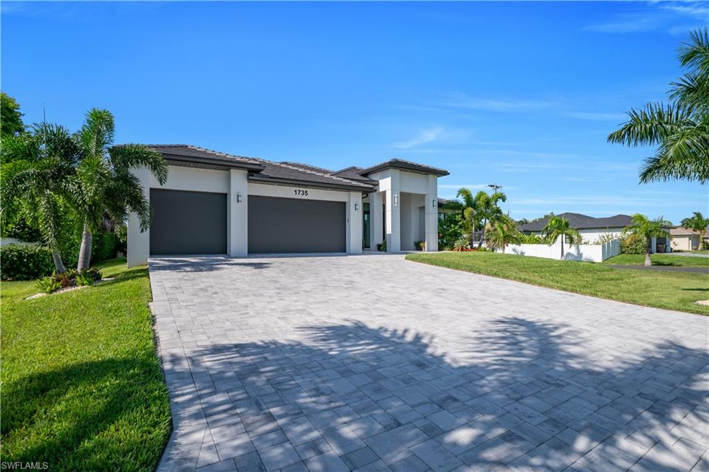 1735 SW 51st TER