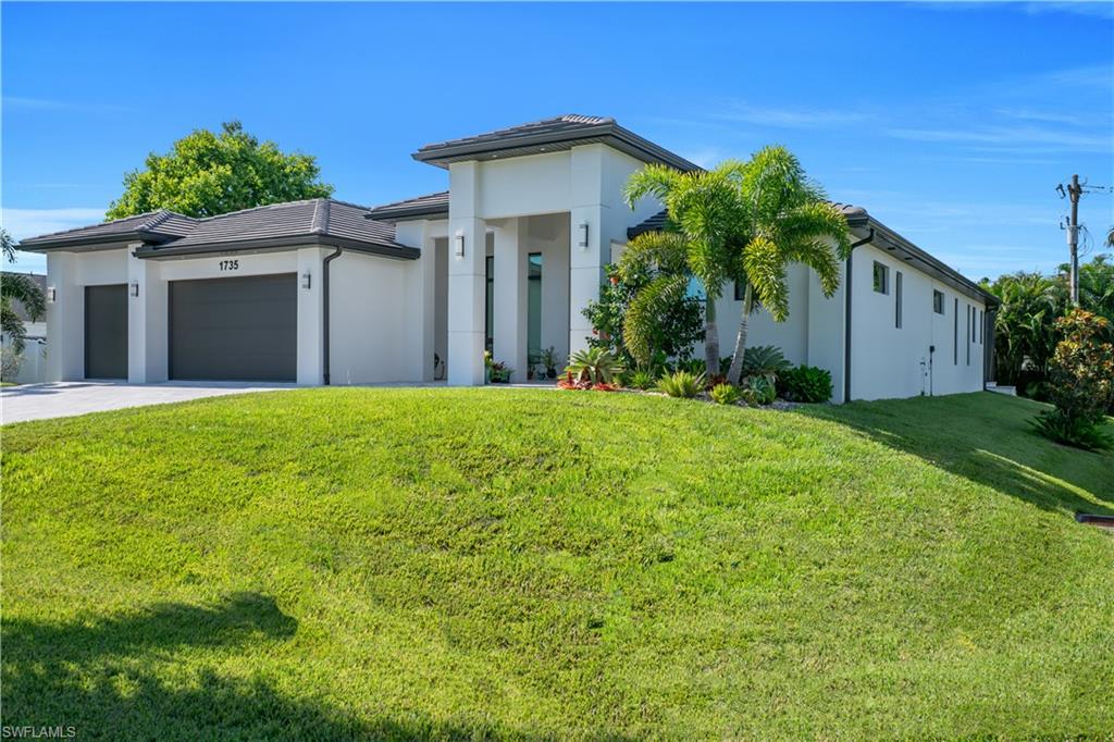 1735 SW 51st TER